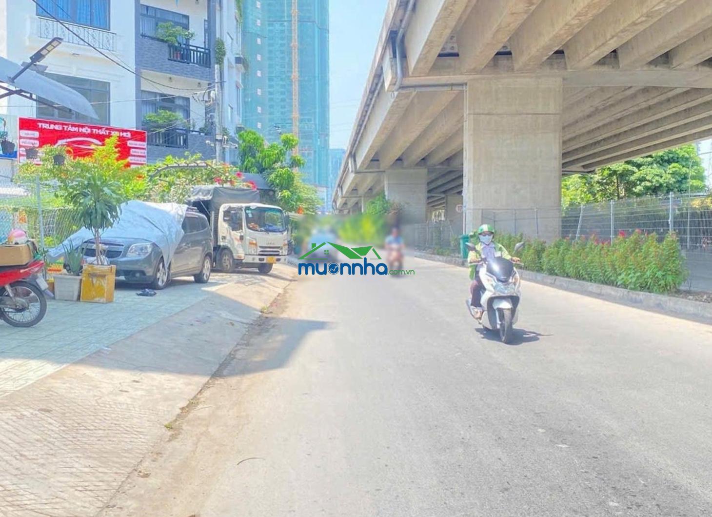 Bán nhà góc 3 mặt tiền, 4 tầng đang xây dựng, nguyễn thị thập, quận 7