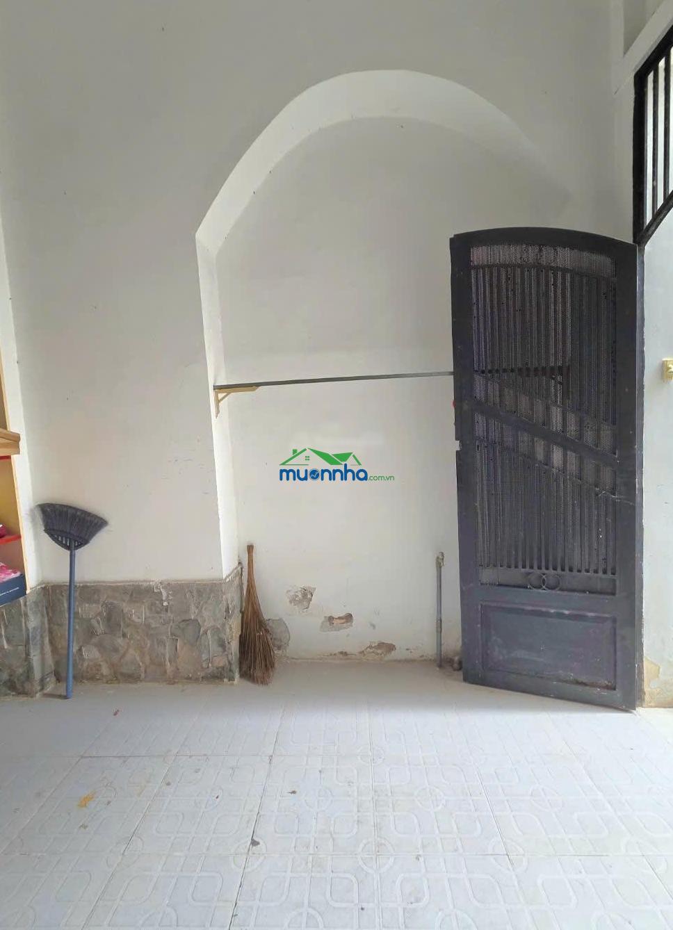 Bán nhà chính chủ 2 mặt hẻm thích quảng đức p5 phú nhuận.