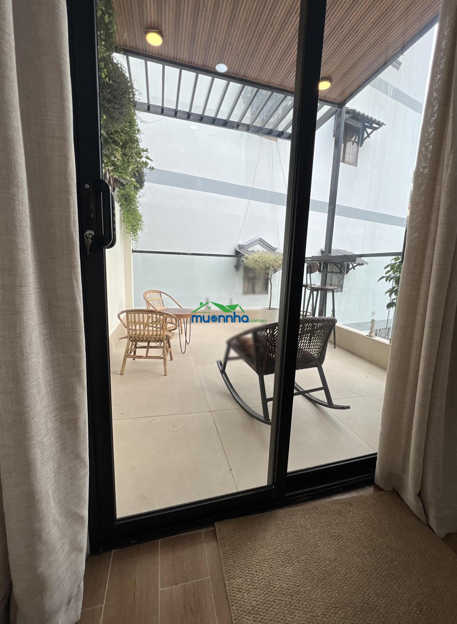 Nhà mới rất đẹp sát mặt tiền phan văn trị cách chỉ một căn - 3 lầu rất thoáng và chill - 6,75 tỷ