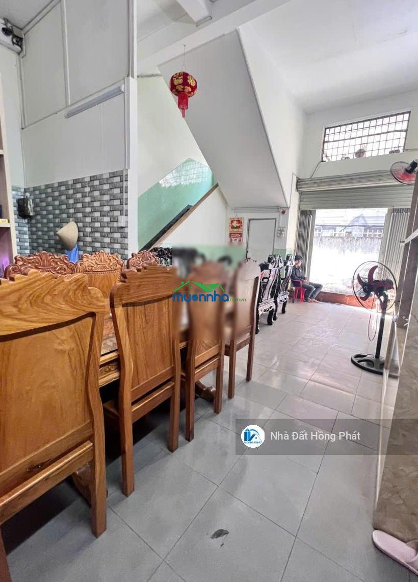 Bán gấp nhà 10.4x15, 3 lầu + sân thượng dtsd 620m2, hẻm lạc long quân, p5, q11