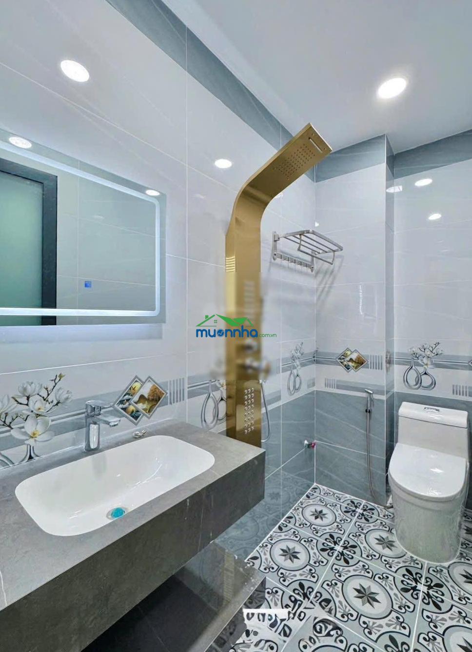 Nhà phố vừa dài vừa rộng đường trước nhà 12m có vỉa hè