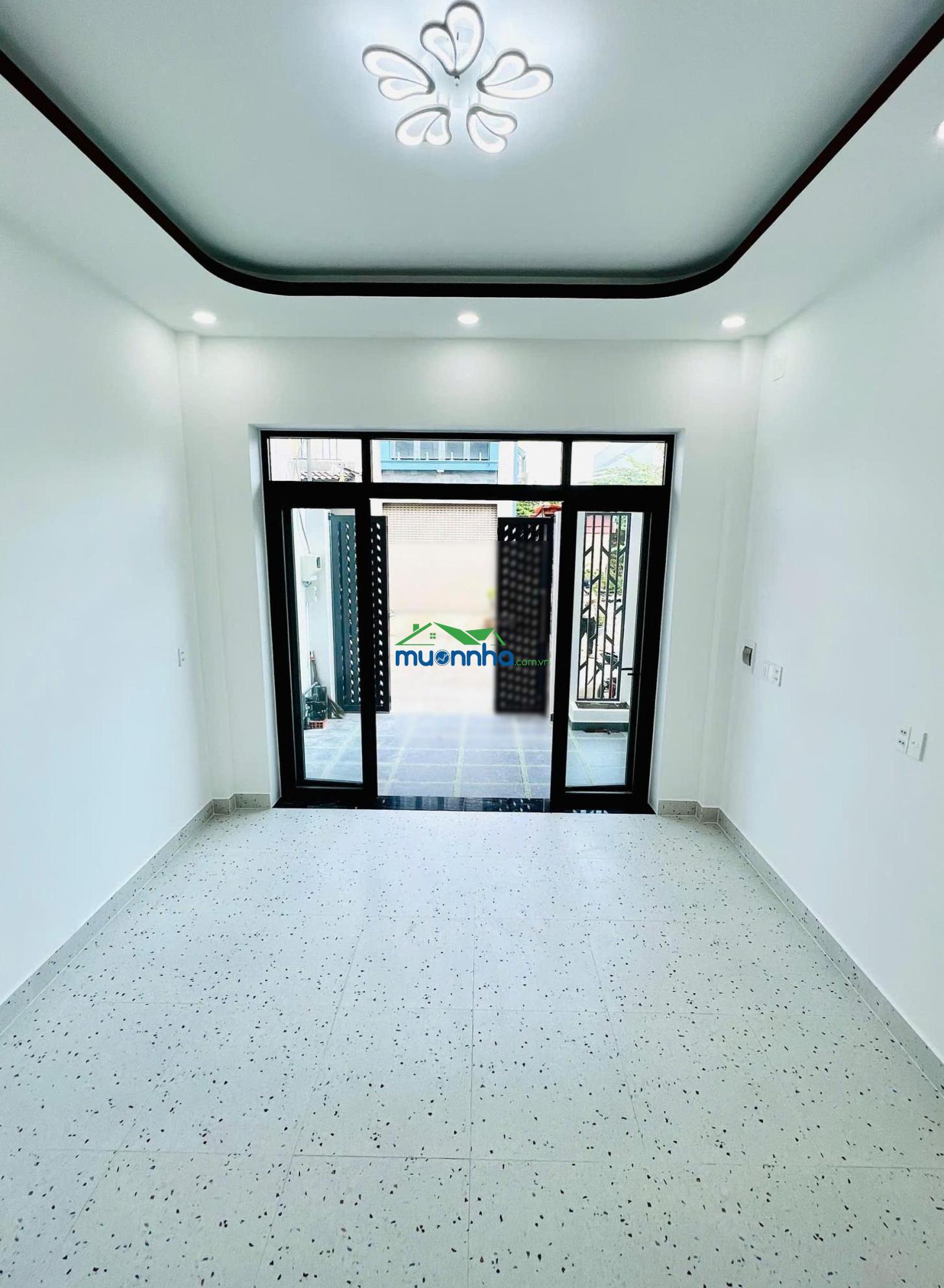 Chính chủ gửi bán giá xịn 4,2 tỷ có nhà mới đối diện chợ long phước, quận 9 - 2