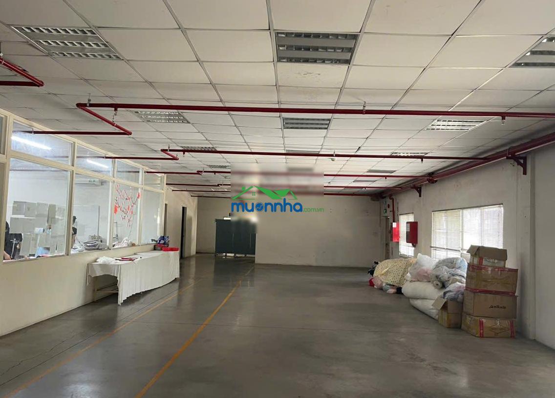 Cho thuê kho xưởng 2000m2 kcn sóng thần dĩ an pccc tự động giá 200 triệu/tháng