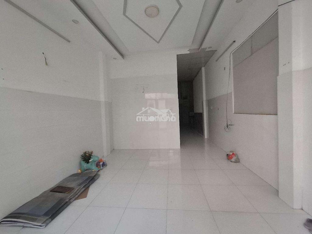 Cần bán nhà ở gần chợ lô đất, nhà bè - 3
