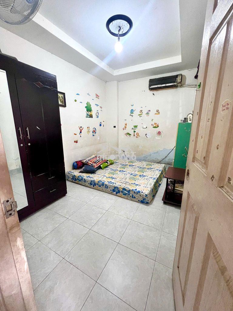 Cần bán căn 2pn, giá 2 tỷ 350 còn tl