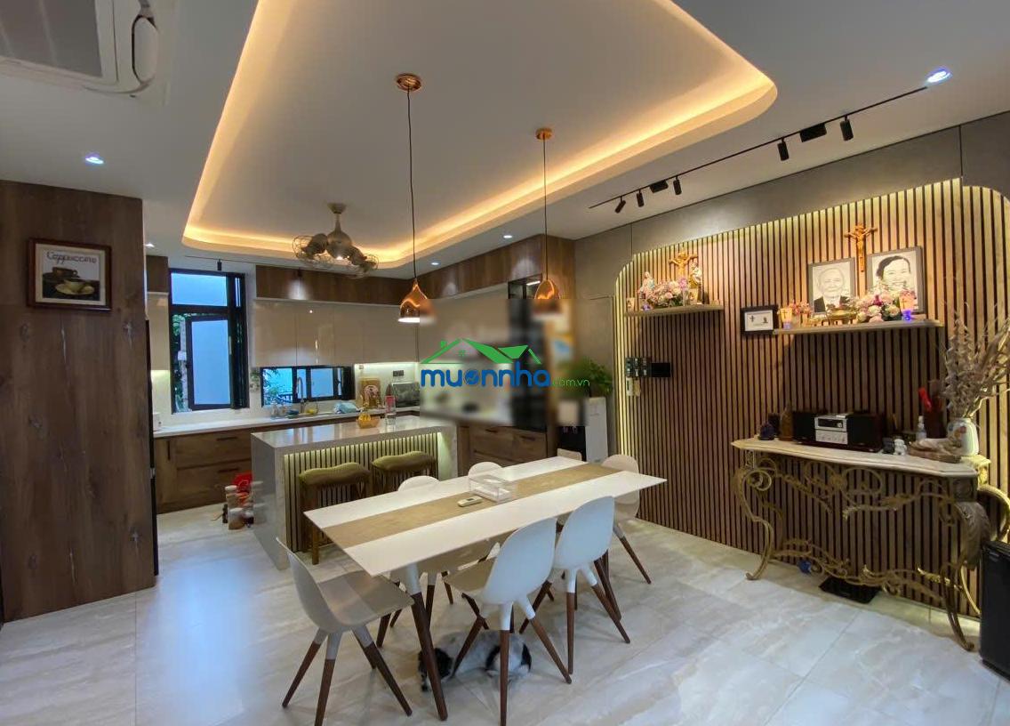 Bán nhà đường 8m lê văn sỹ, quận 3, dt: 6x19m, 1 trệt 3 lầu. giá bán 26 tỷ 600 (lh kim)