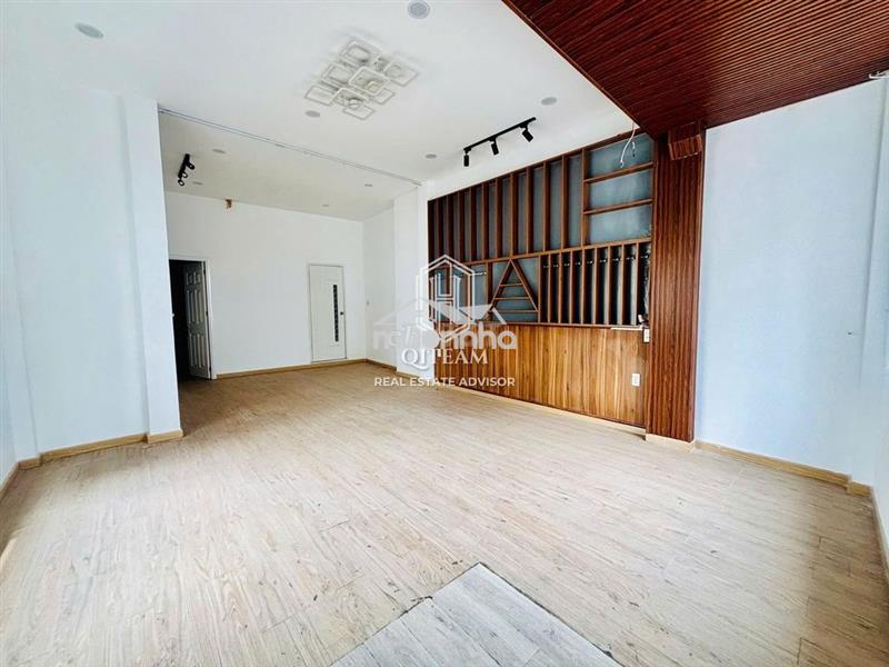 Giá 32triệu - nhà hẻm ngay nguyễn thị minh khai, q1 - dt 5x10m, 4tầng