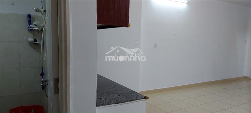 Cho thuê đầu t7 ở được căn 1pn nhà trống 6tr5/thang liên hệ