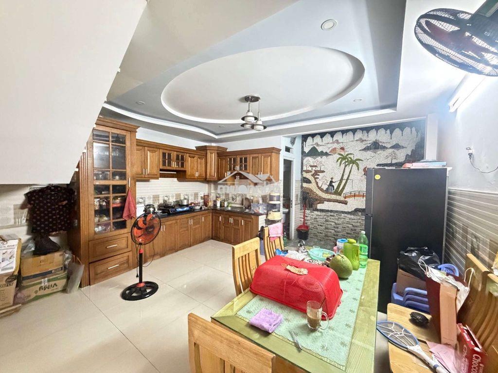 80m2- 5tỷ5- ô tô 4 chỗ ngủ nhà huỳnh tấn phát quận 7- 3 tẩng đúc btct - 2