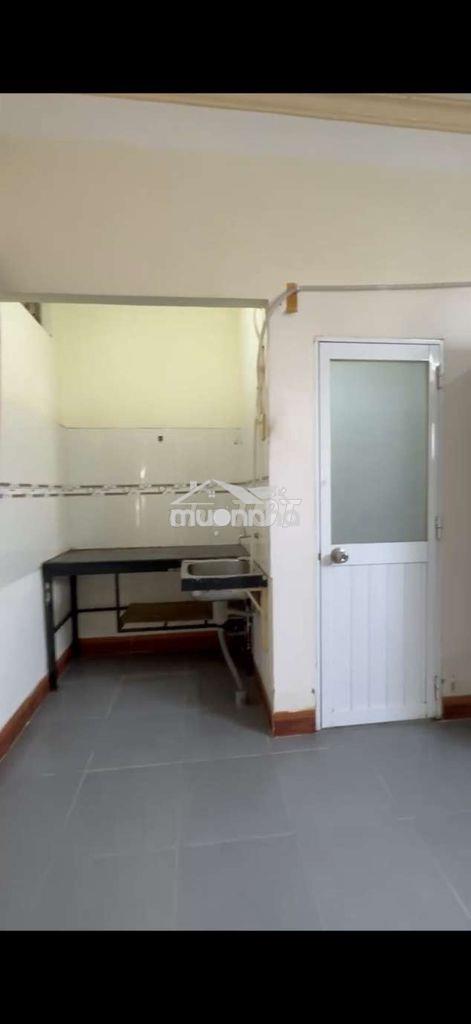 Chính chủ cho thuê phòng ntcb cửa sổ trời - 2