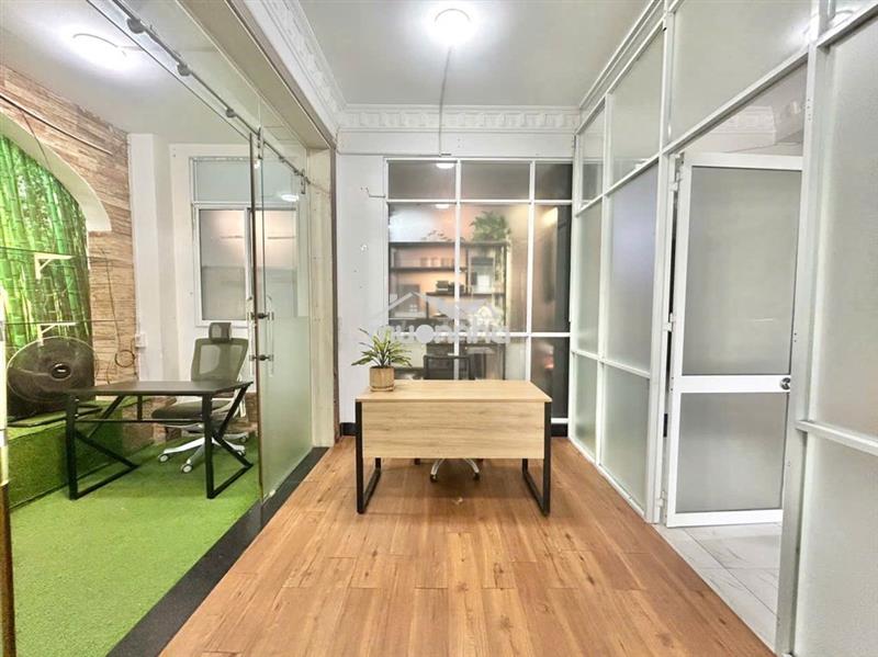 Văn phòng 25m2 ngay khu biệt thự chu văn an