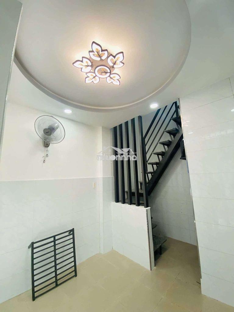 🏡 Bán nhà mới hẻm 181 đường âu dương lân p2 q8
- 3