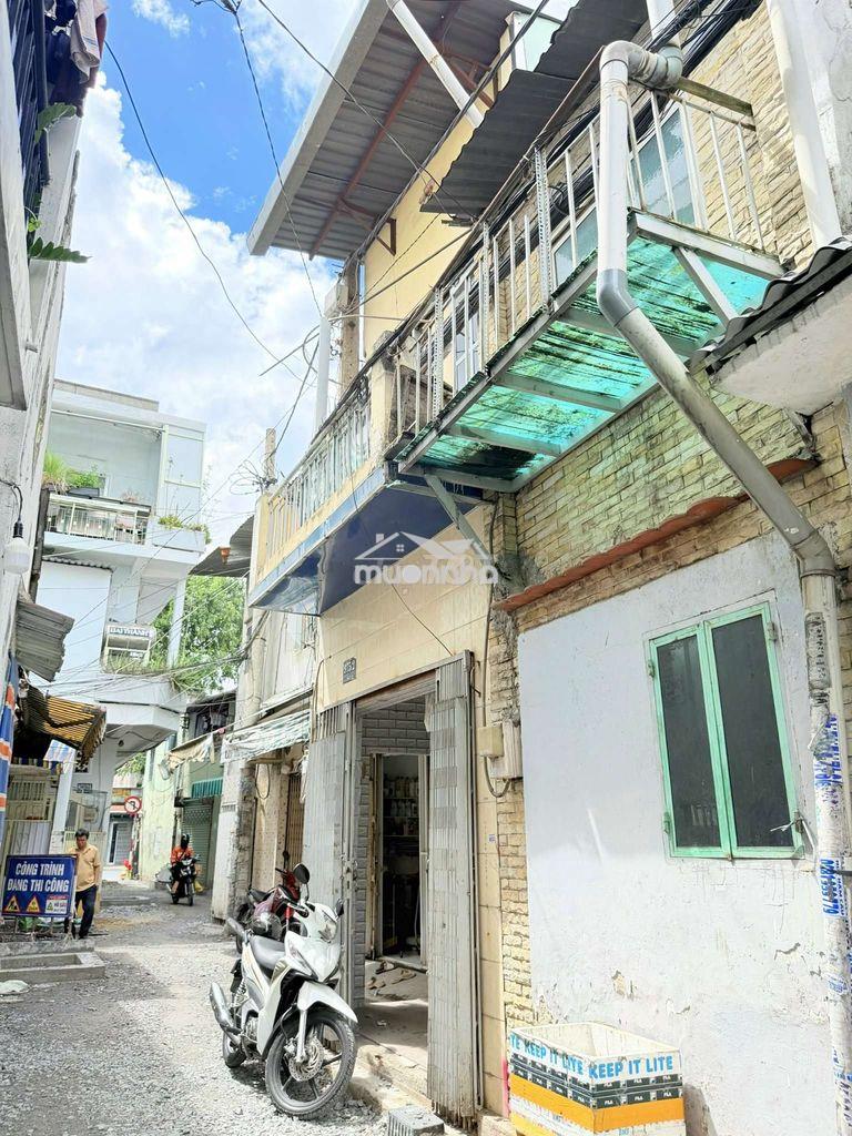 4tr5 sát phú nhuận nhà 3 tầng - 3 phòng ngủ, ngay cổng chợ, ở và kd