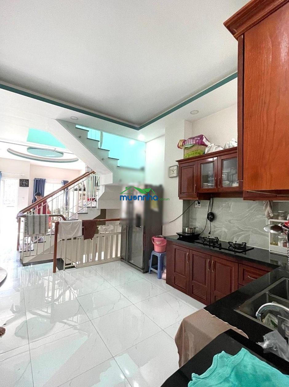 Nhà mới đẹp - ô tô ngủ trong nhà - chỉ 5,4 tỷ