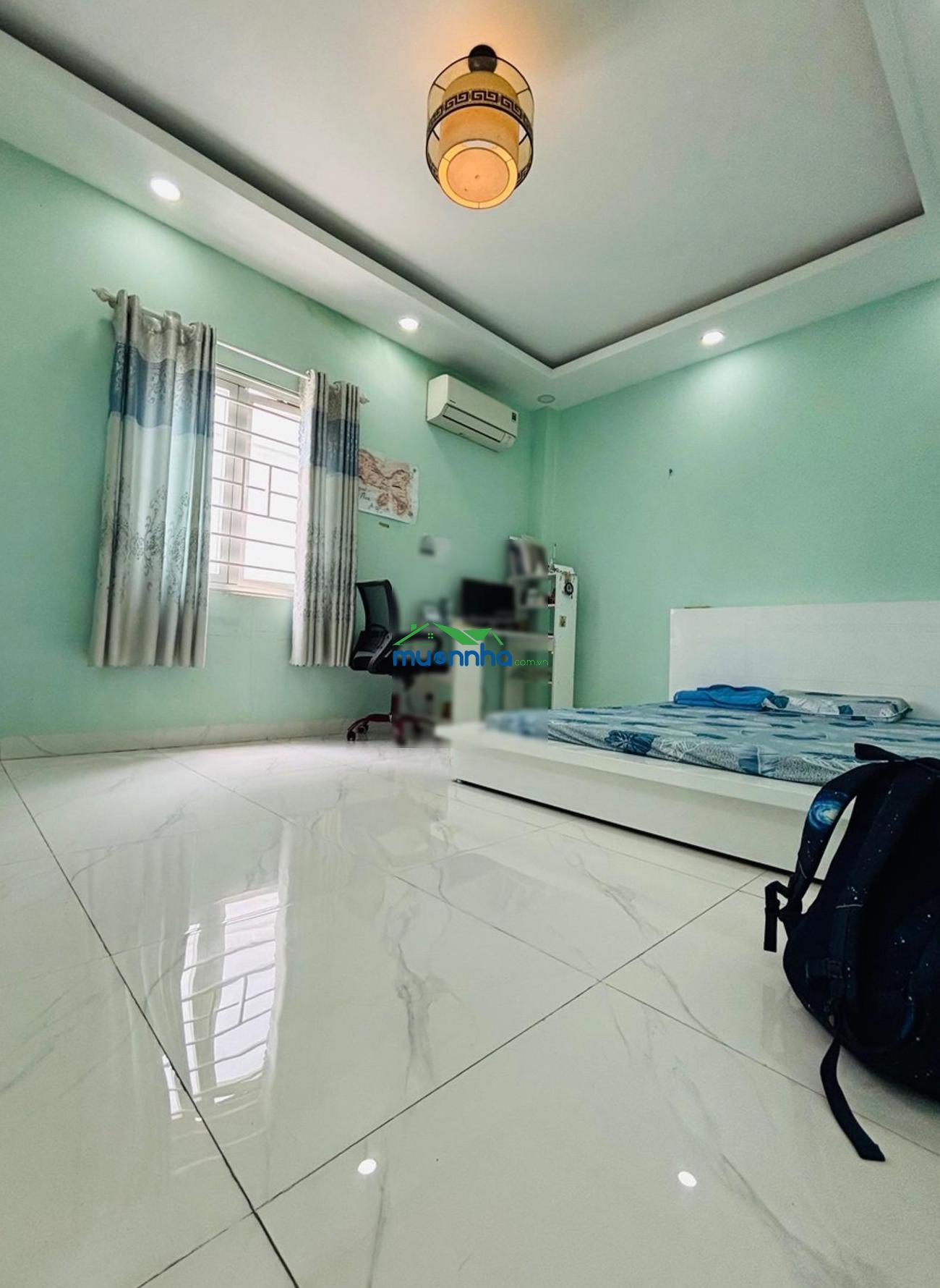 Bán nhà mới đẹp 100 m2 - 3 tầng - kdc gia hoà. đường 8m. nhỉnh 5 tỷ