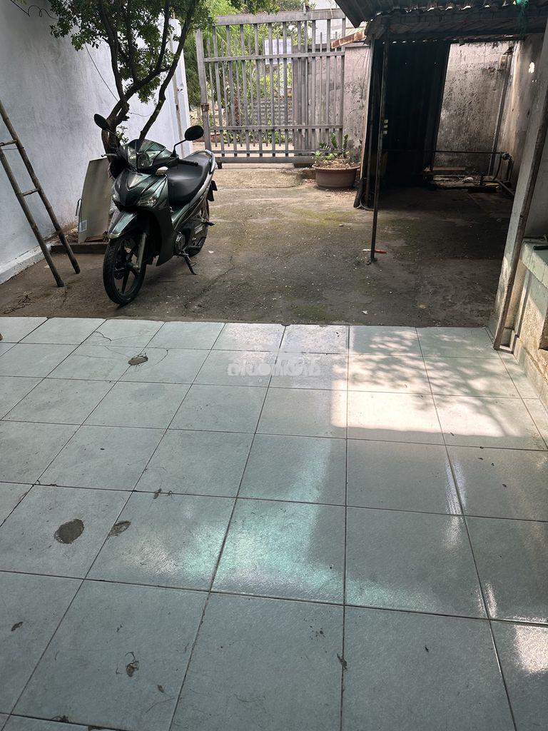 Cho thuê nguyên căn hẻm 9 đường 8 gần dệt phong phú, cđ công thương