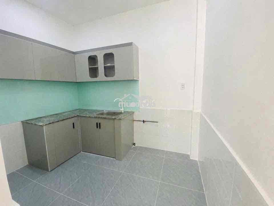 Nhà ngay ngã tư ga 3,3 x 10 nhà 2 lầu 3pn 3 wc - 4