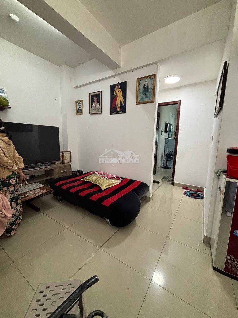 Bán gấp cc nhất lan 3, 49 m2, 2 pn,  có sổ hồng