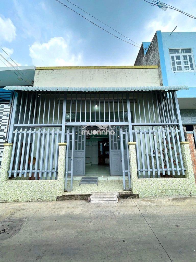 Bán gấp căn nhà c4 ở tân an hội, củ chi, 125m2 giá  930trieu, sổ riêng