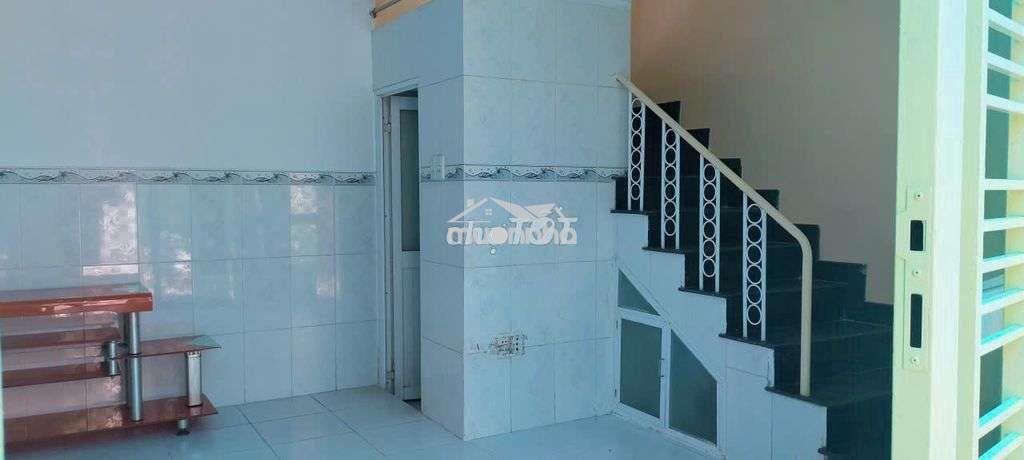 Nhà 6 x 5m ngay đầm sen - 2