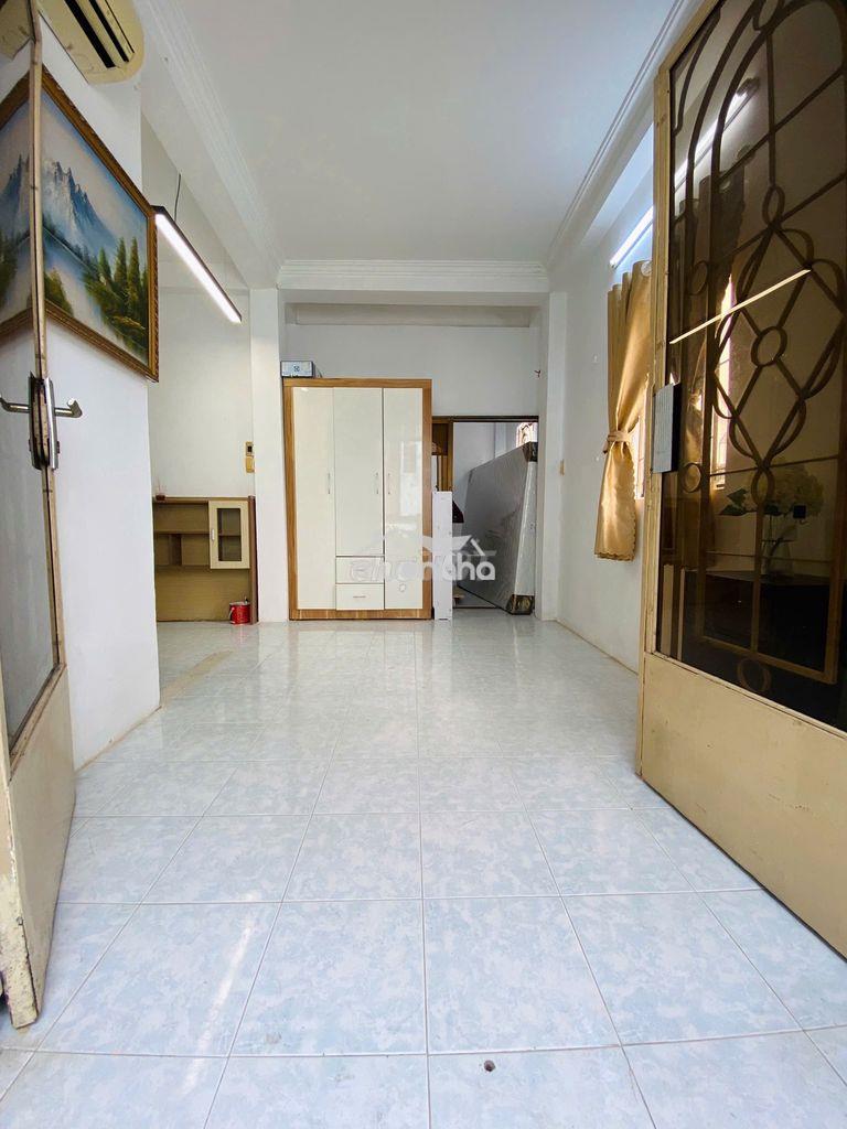 Studio 30m2- bancol lớn- full nt- lầu 1- ngay nguyễn văn cừ- 5,9tr/th - 4