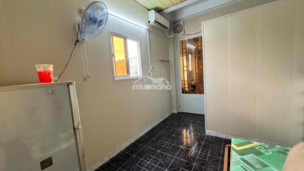 Cho thuê nguyên căn 7 pn mới ở ngay tt quận 1 - 3