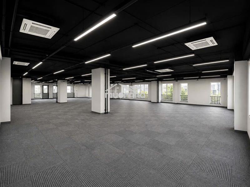 Văn phòng trung tâm quận 3 dt 380m2/sàn , trống suốt siêu đẹp