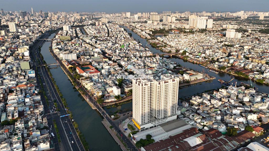 Cho thuê căn 3pn view quận 1 nội thất cơ bản căn góc giá tốt - 4