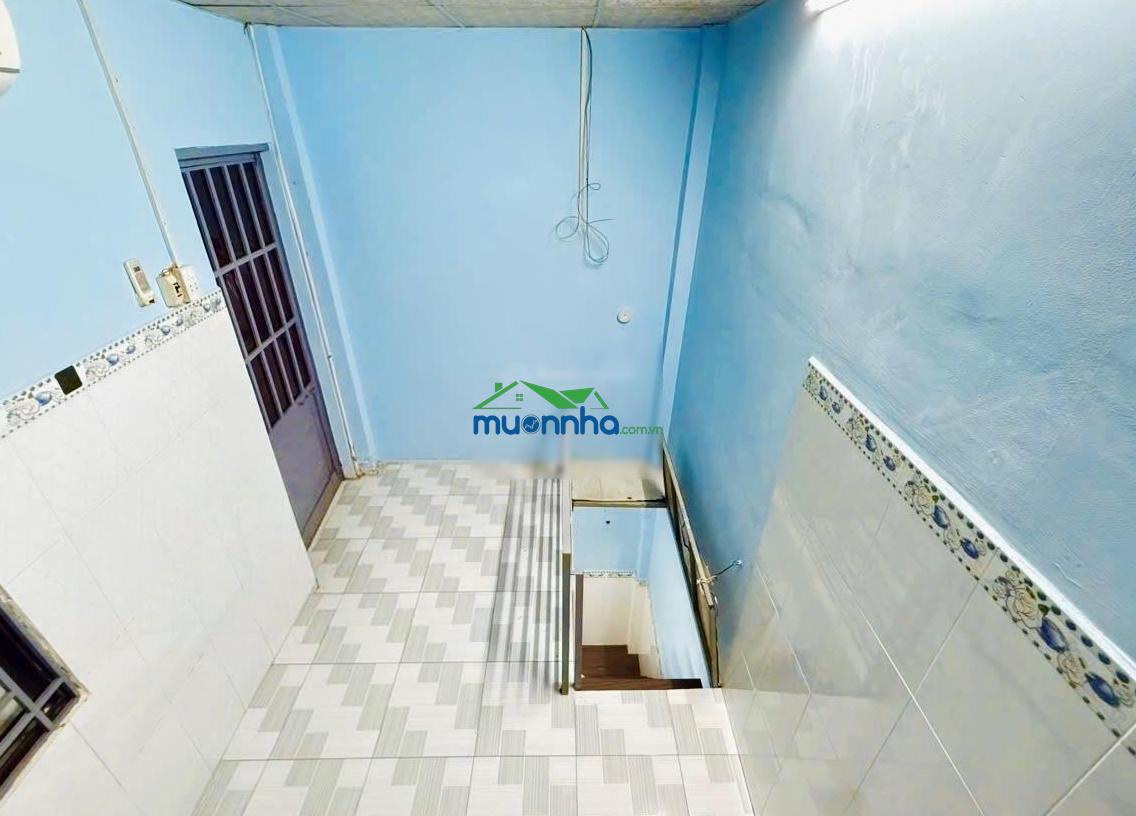 Tôi bán nhà 36 m2 sd, 1 trệt, 2 lầu đúc, giấy tờ hợp lệ. quận 7. giá: 790 triệu - 3