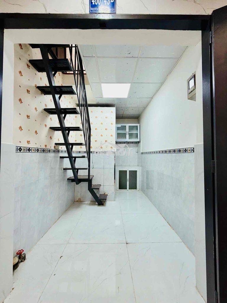 Nhà nguyễn tất thành quận 4 - nhỏ xinh - còn thương lượng tốt