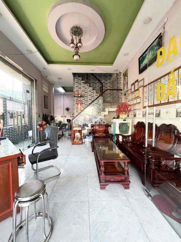 Hạ 500tr. bán nhà mặt tiền võ văn vân 5*14m nở hậu 6,5m vị trí k.doanh