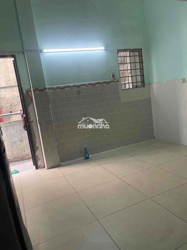 Phòng trọ âu cơ ngay bàu cát 8 gần văn hiến