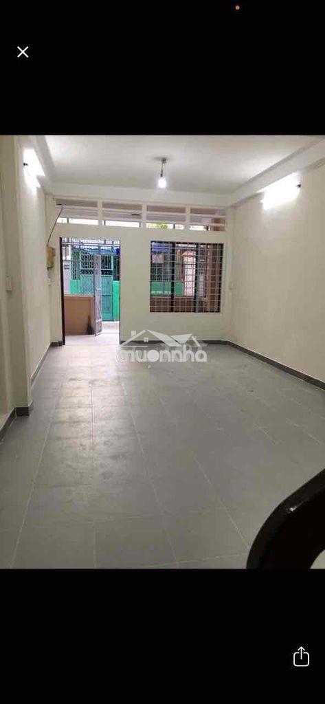 Nhà 3 phòng ngủ 4,6x14 cách mạng tháng 8. hẻm xe hơi - 2