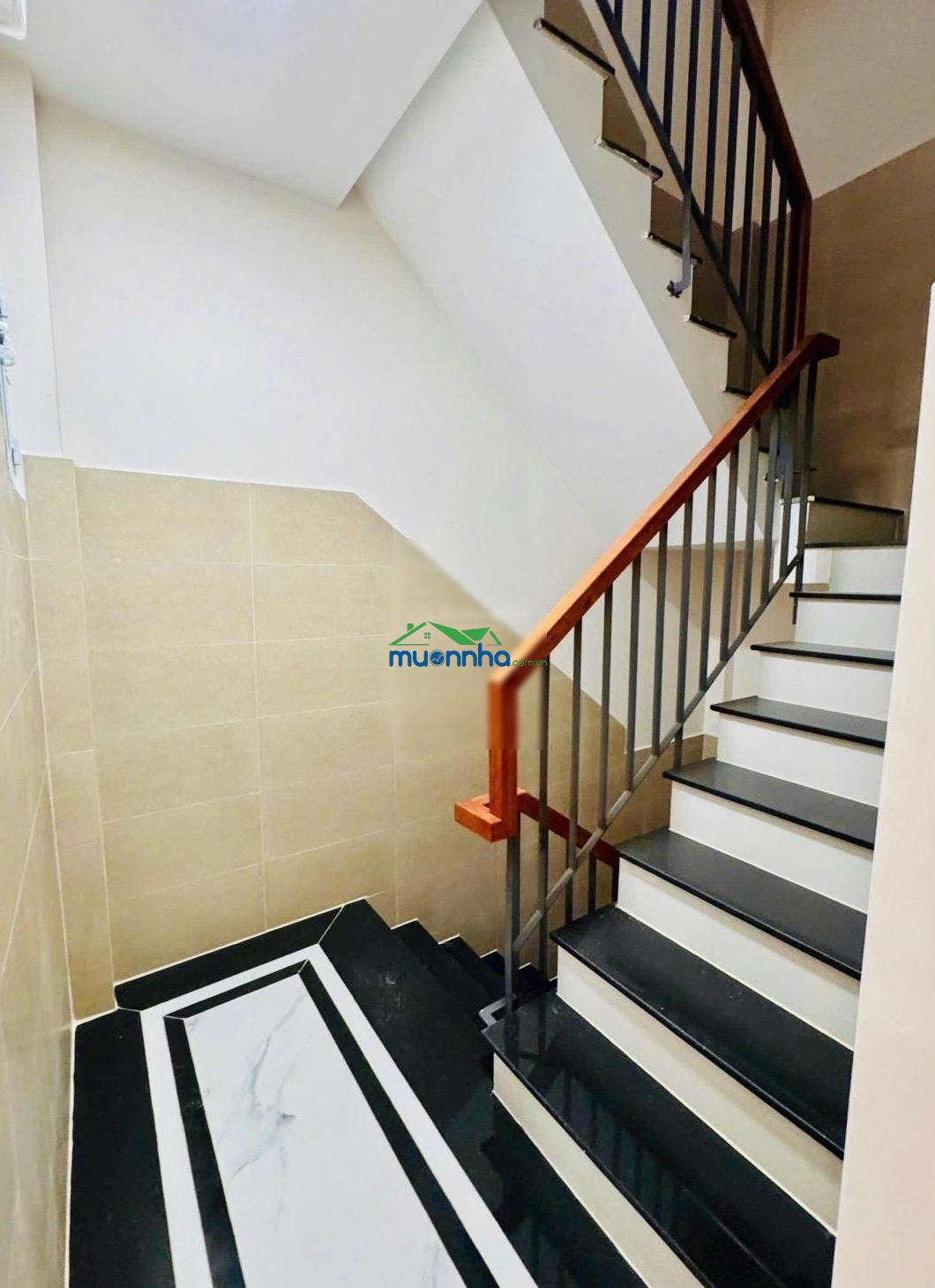 Toà 3 mặt tiền 5 tầng thang máy hẻm xe tải cách mặt tiền 1 căn - 17 phòng dòng tiền dự kiến hơn 70t - 2