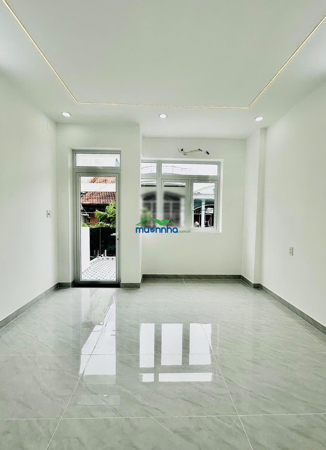 Nhà đẹp 4pn 5wc mới, hẻm xe hơi tránh nhau. giá chỉ 9,95 tỷ thương lượng thiện chí