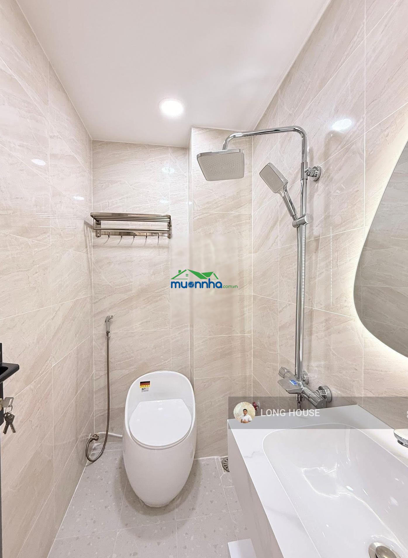 Nhà 4 tầng - 6 phòng ngủ 6 vệ sinh - hẻm ô tô - ngay p. 7 phú nhuận