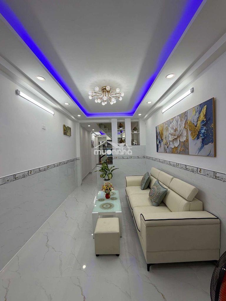 Nhà 3 tầng _shr , nhỉnh 5 tỉ _ gần cầu phú xuân , hẻm ô tô, gần htp