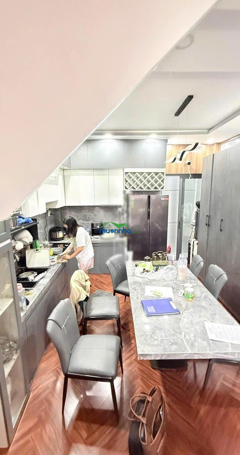 Nhà đẹp 3 tầng có dòng tiền trung tâm q7.