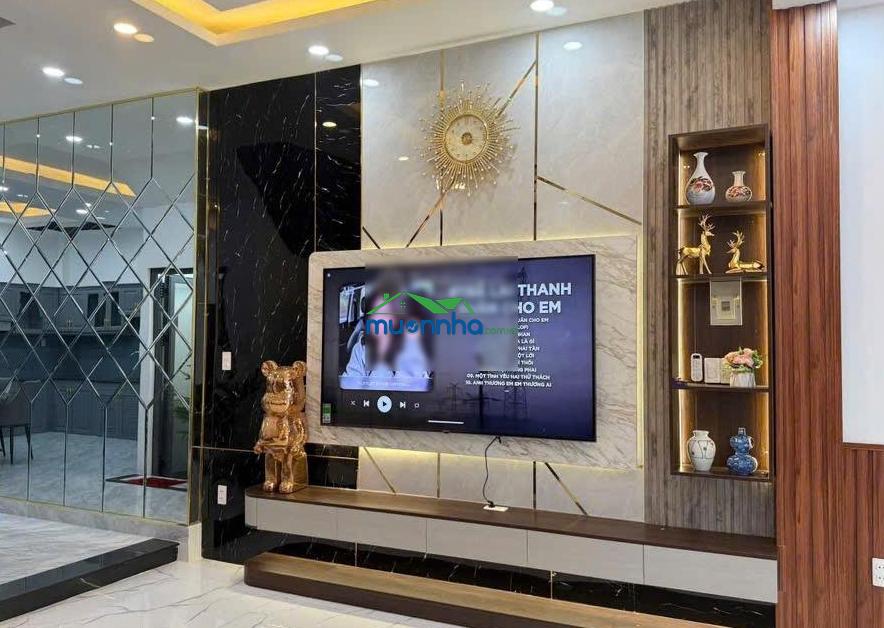 Bán nhà cạnh phú mỹ hưng - dt: 5m x 14m - 3 tầng 4 pn - shr - tặng nội thất - chỉ 8.05 tỷ