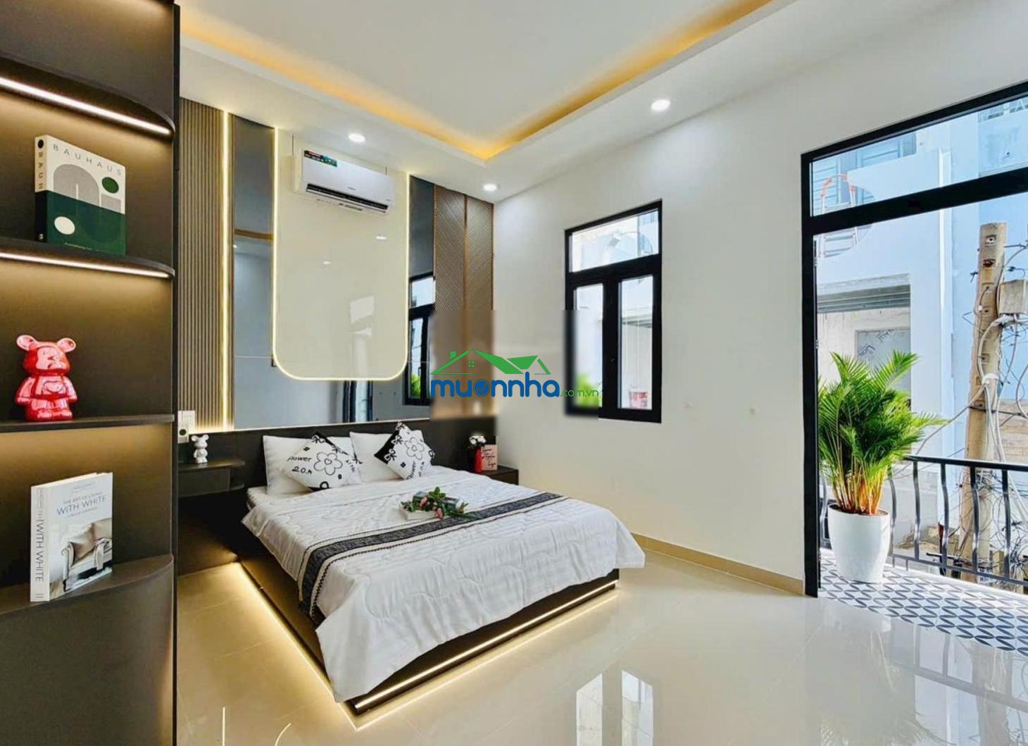 5,75 tỷ - ngang 4,4m nở hậu 5,2m - full nội thất - có phòng ngủ tầng trệt - 2