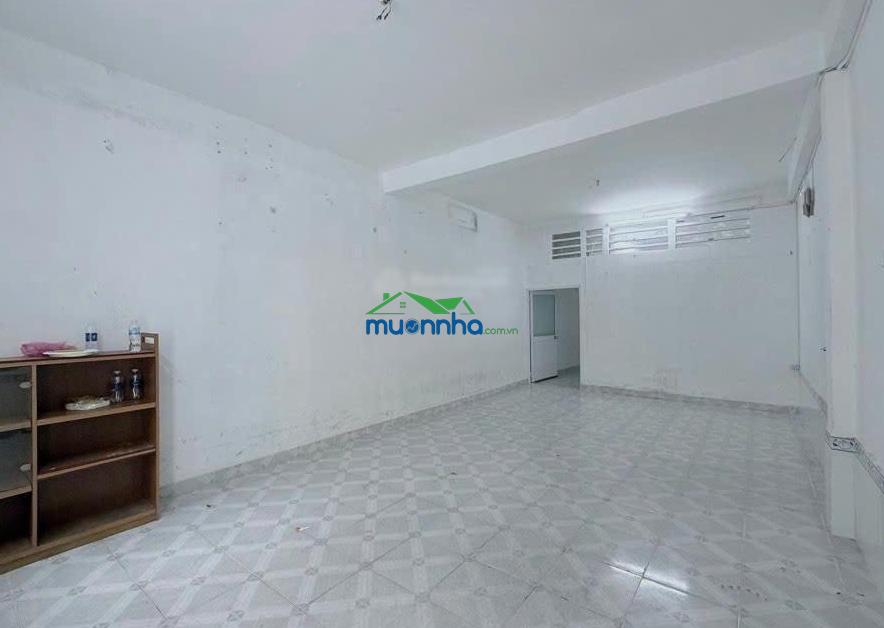 Hẻm xe tải đỗ cửa, cách mặt tiền chỉ 30m, 4,5x20m, nhà cũ khu vực xây mới được 6 tầng có hầm - 3