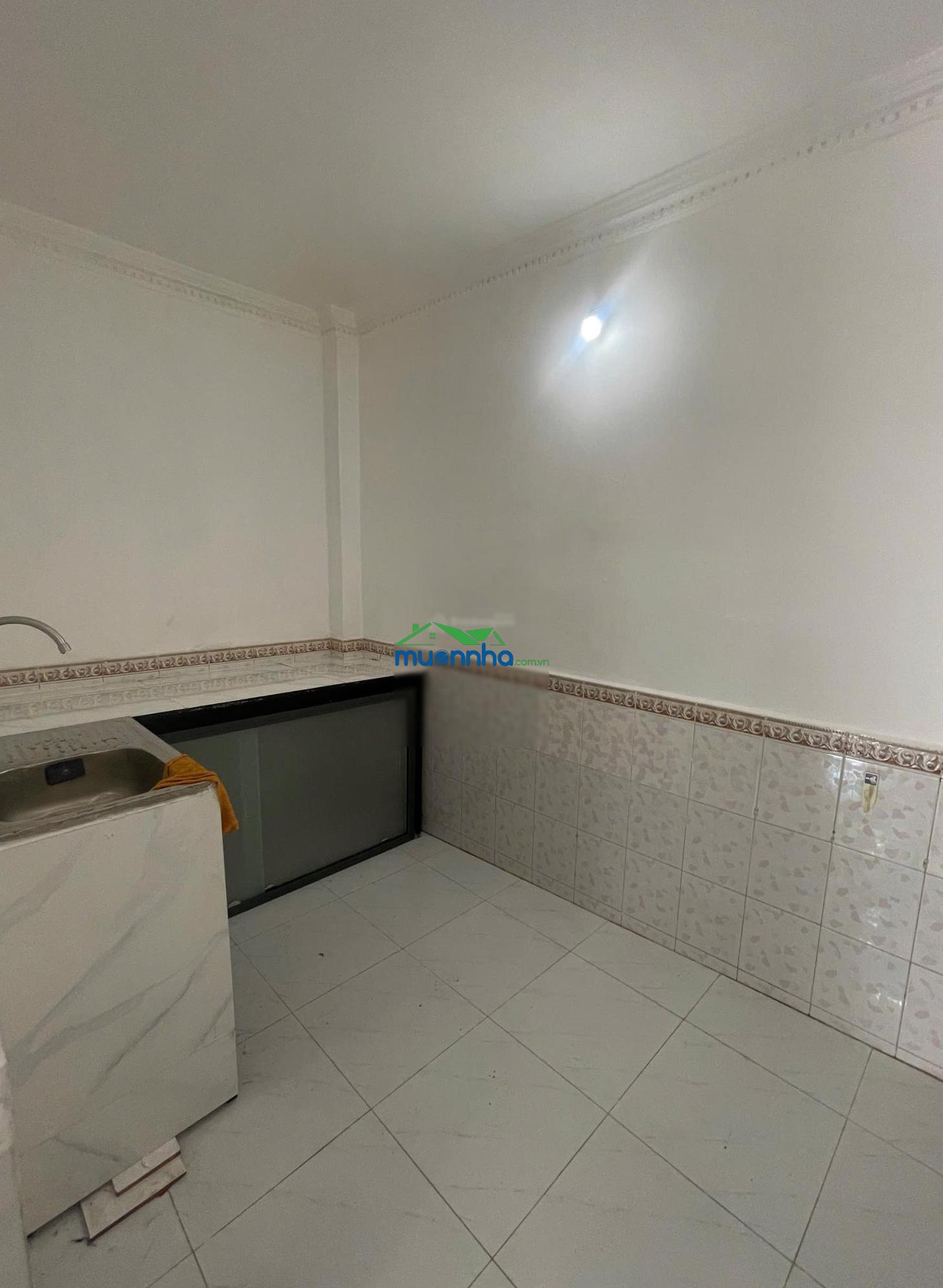 3 tỷ 690 - hẻm 4m - thẳng 1 trục - cách htp chỉ 20m - phú thuận q7 - cách nguyễn thị thập 400m - 2