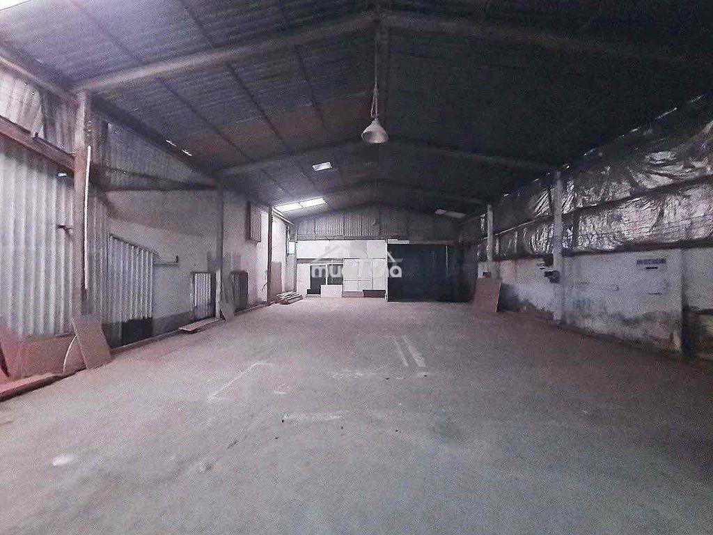 Cho thuê xưởng/kho 300m2 giá 16 triệu, long trường q9 - 2