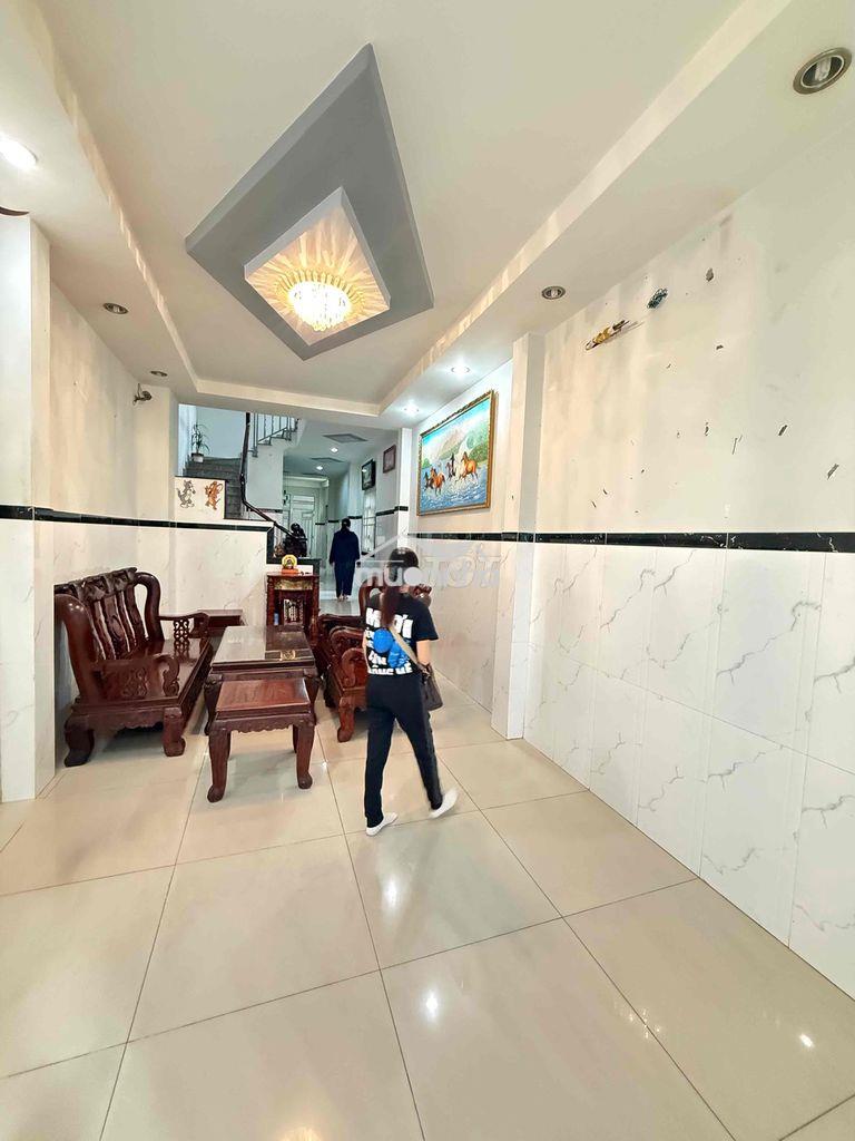Cho thuê nhà 339/ lê văn sỹ, phường 13 q3 cũ