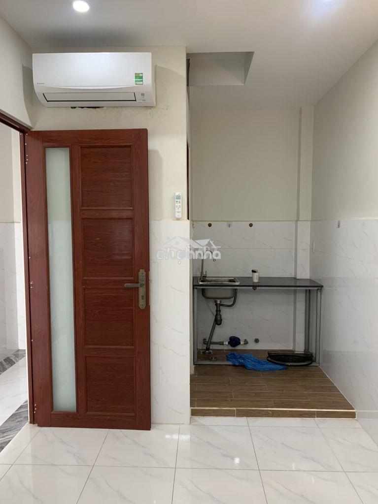 Cho thuê phòng trọ mới sạch sẽ ngay trung tâm quận 3 - 4