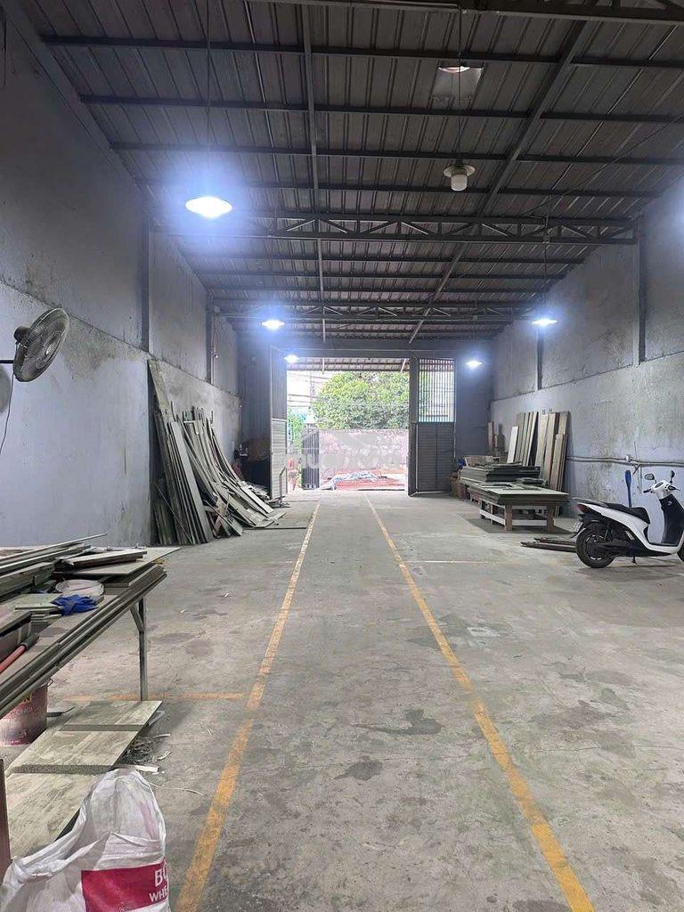 Xưởng dĩ an 420m/16tr có 3 pha - 2