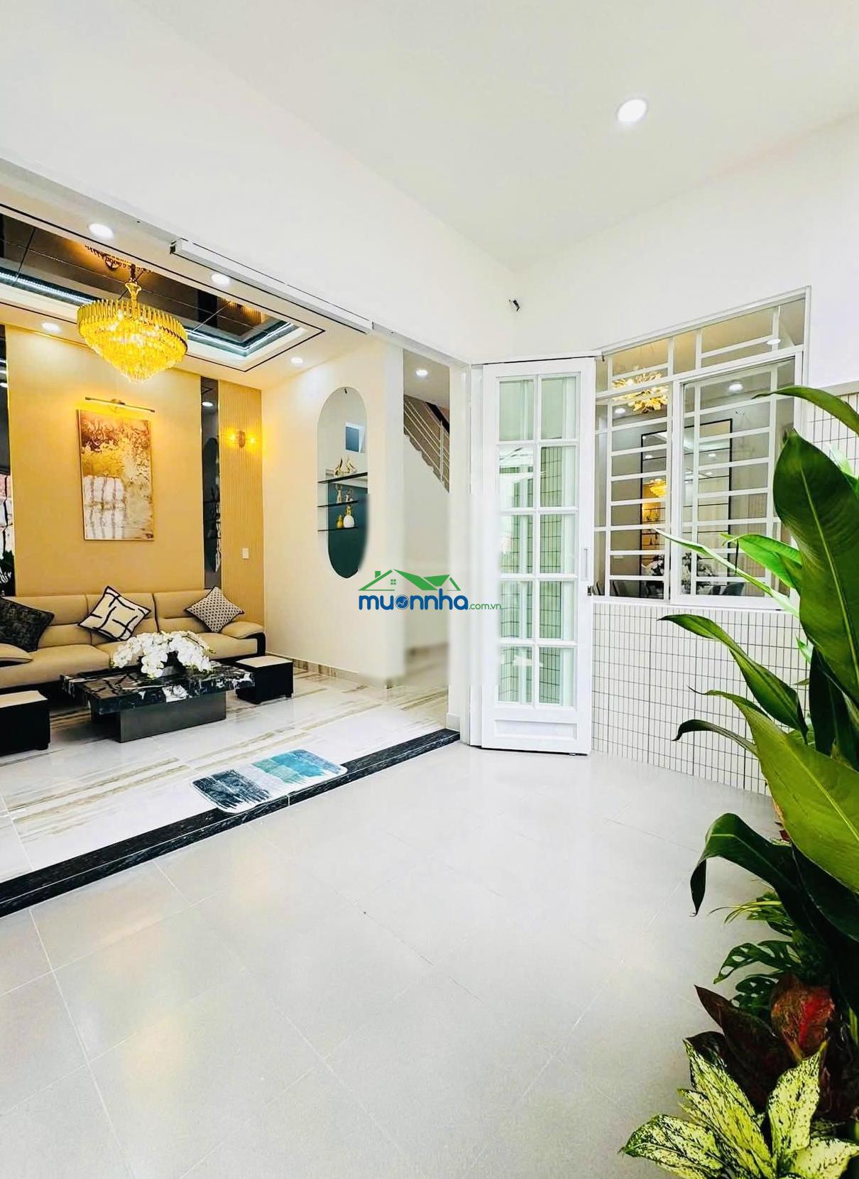 Nhà mới đẹp 4 tầng cách mặt tiền âu dương lân chỉ 20m, p.3 quận 8