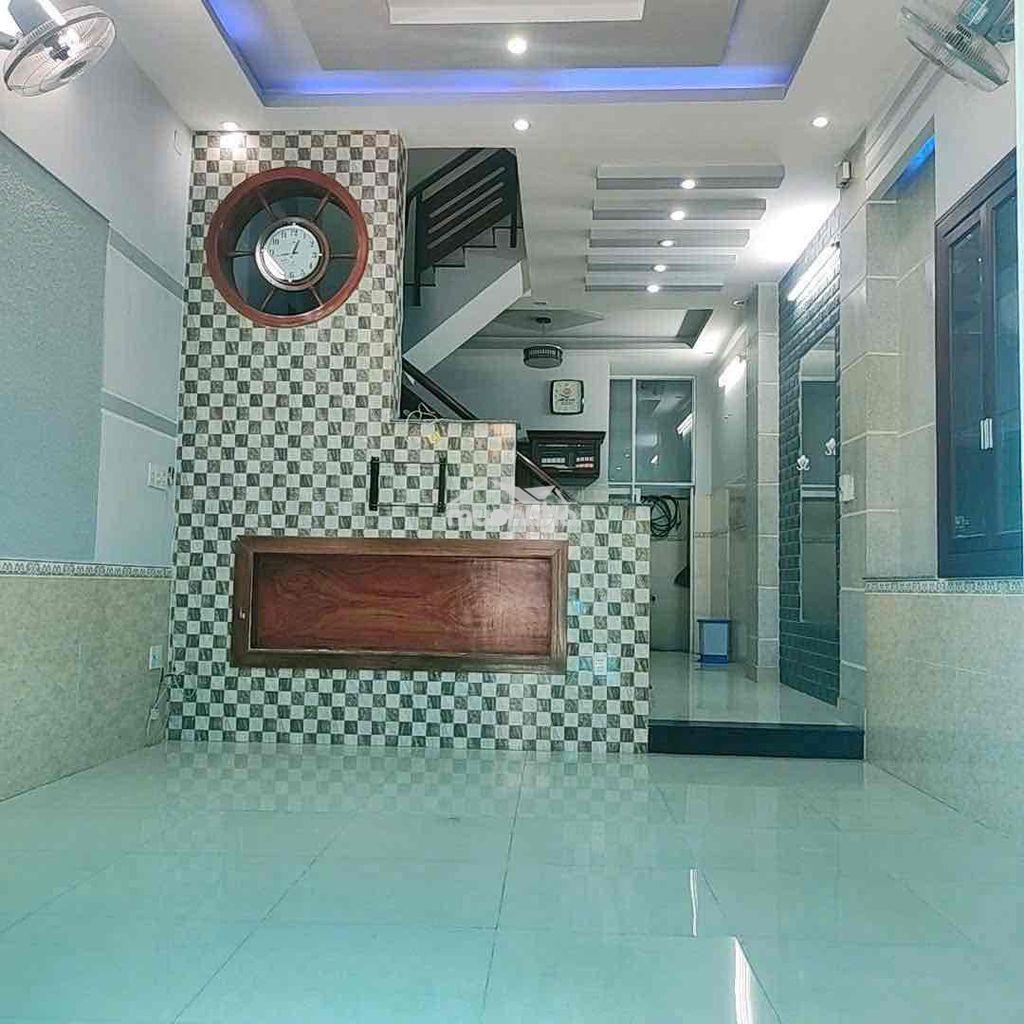 Nhà rộng 4,2*16m 3lầu st 4pn 6wc hxh quang trung - 2