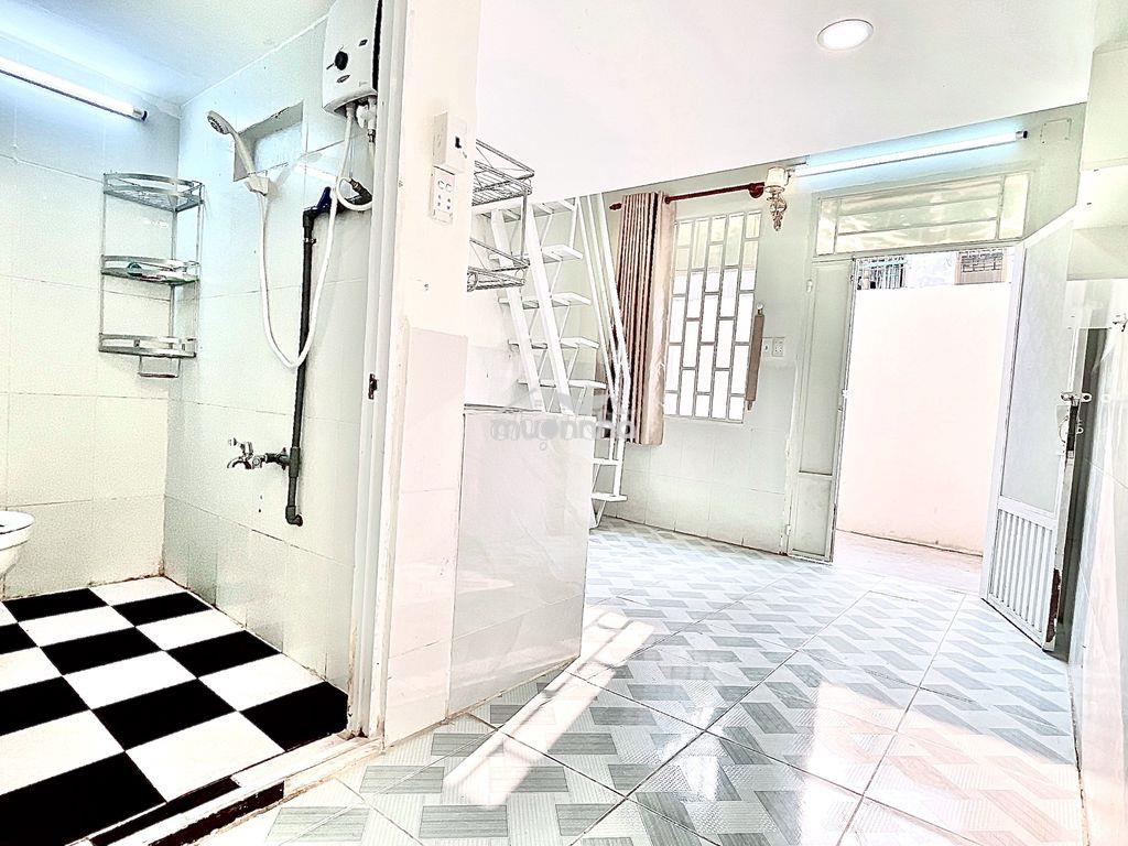 Phòng mới có gác đúc bê tông, toilet và bếp riêng, máy lạnh, nước nóng - 4