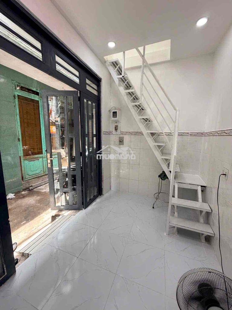🏡 Trệt - 2 lầu - sổ hồng riêng - ngay nhà thờ xóm thuốc - 3